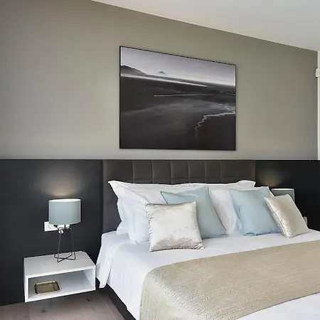Unique Vista On Idyllic Location *